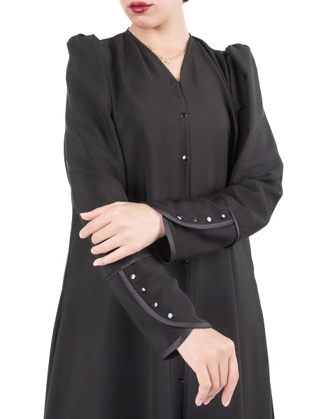 PLAIN IN BLACK SNAPS