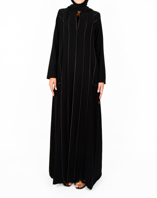 BLACK STREAMLINED