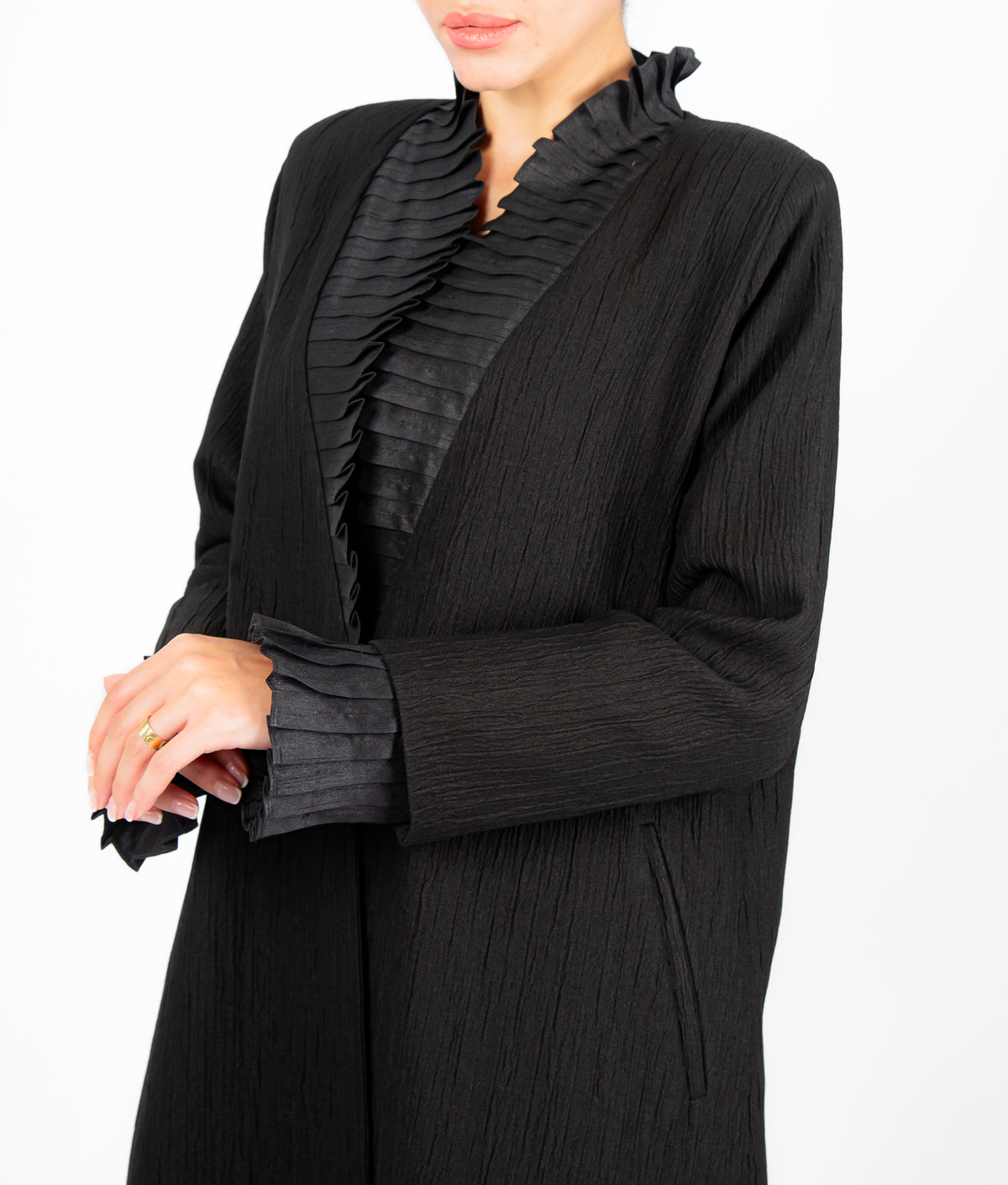 CRINKLE PLEATS ABAYA