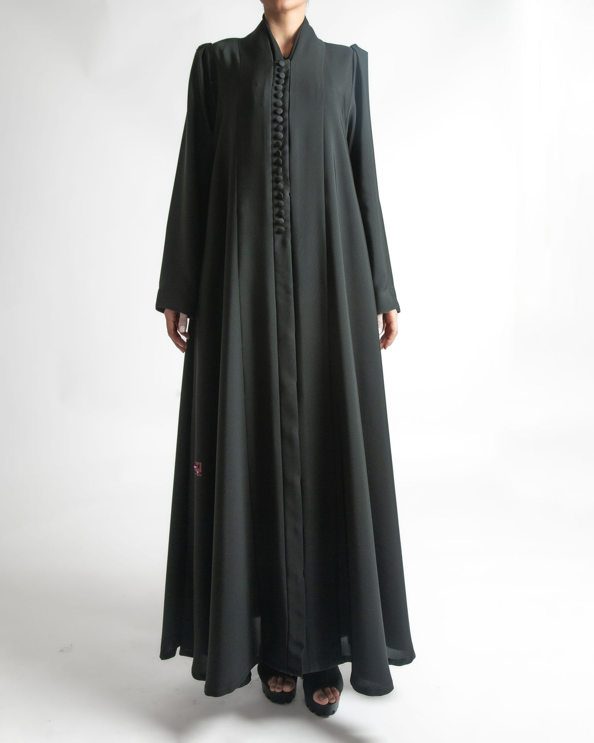 PLAIN ABAYA IN BUTTONS