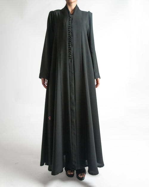 PLAIN ABAYA IN BUTTONS