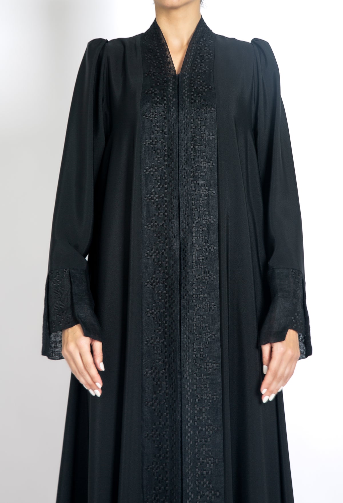 BLACK LINEN EMBRO