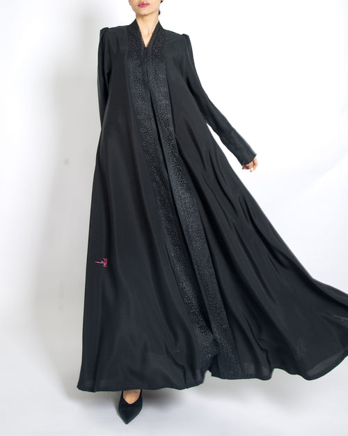 BLACK LINEN EMBRO